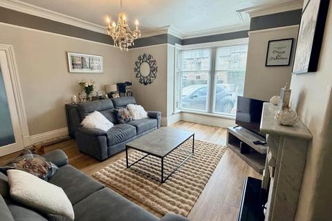 4 bedroom house to rent, Wakefield Road, Dewsbury