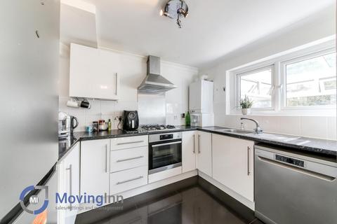 4 bedroom end of terrace house for sale, Chestnut Grove, Mitcham, CR4 1RE