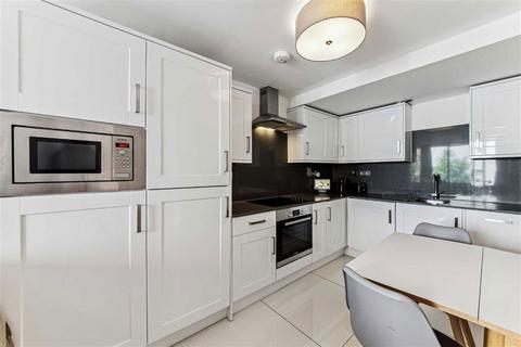 2 bedroom flat to rent, Creek Road, London SE8