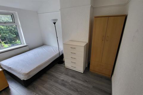 undefined, Mornington Crescent, Manchester M14