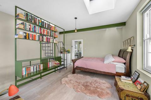 undefined, Leverton Place, Kentish Town, London
