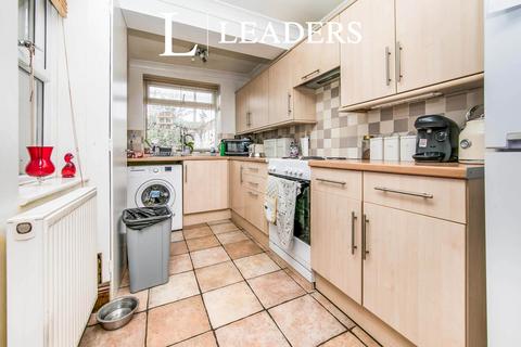 2 bedroom semi-detached house to rent, Wimpole Road, CO1