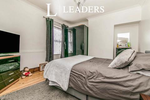 2 bedroom semi-detached house to rent, Wimpole Road, CO1