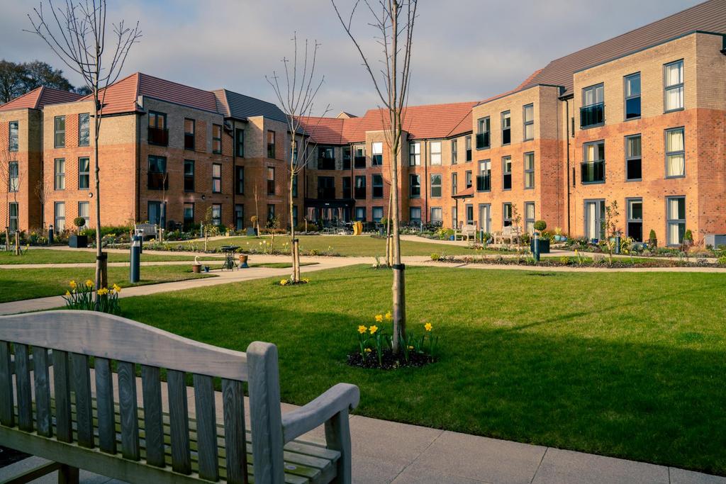 Deans Park Court, Stafford - Communal Gardens