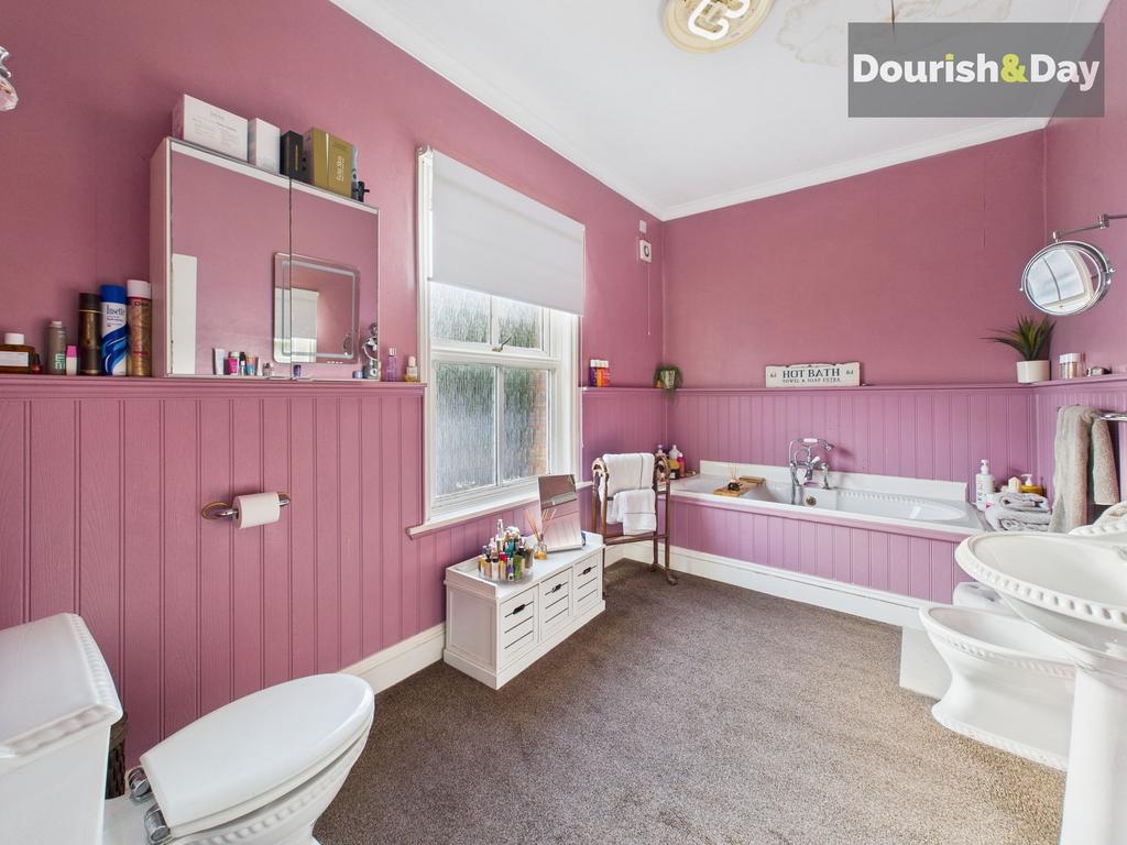 Ensuite