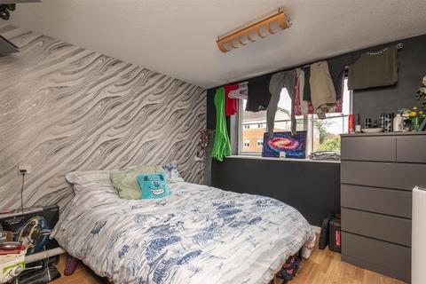 undefined, Spruce Court, Wakefield