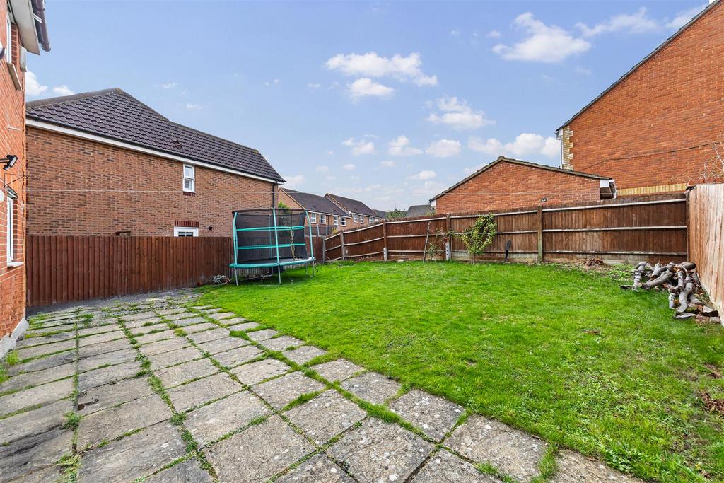 54 Hartland Ave Web03.jpg