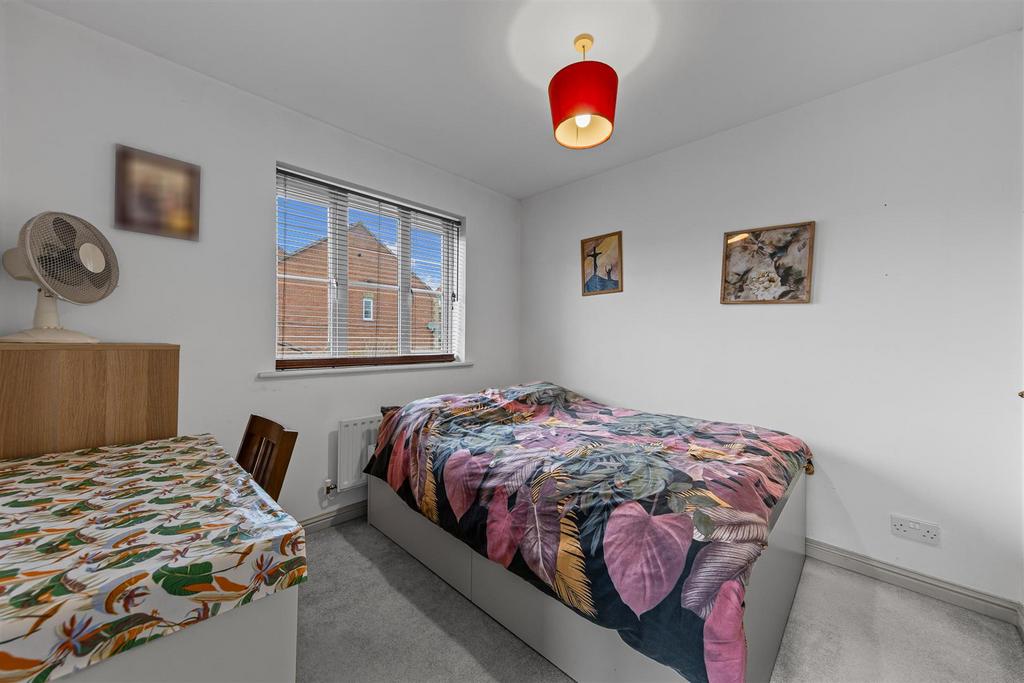 54 Hartland Ave Web22.jpg