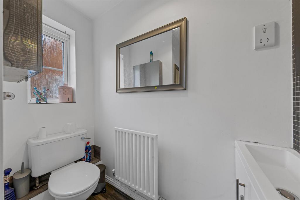 54 Hartland Ave Web25.jpg