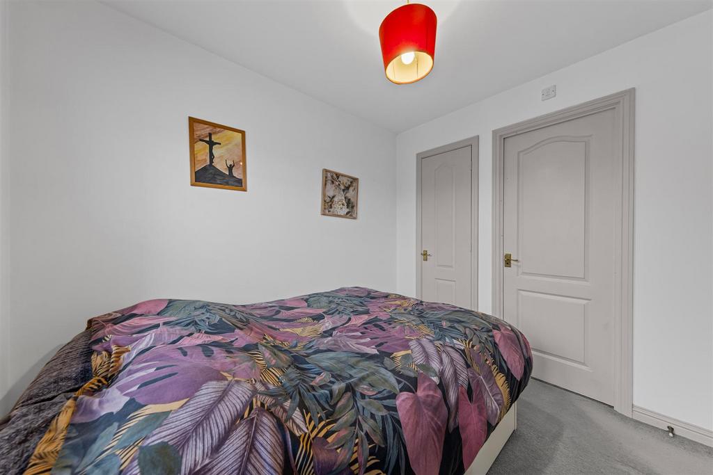 54 Hartland Ave Web23.jpg