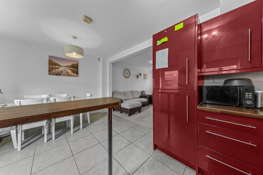 54 Hartland Ave Web18.jpg