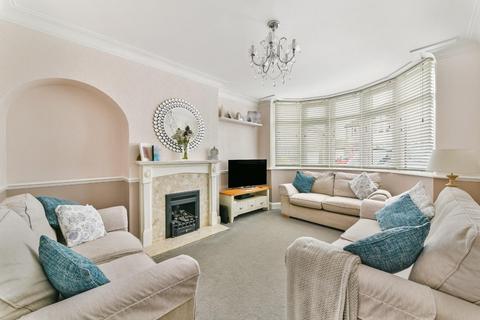 undefined, Bolton Road, Chessington