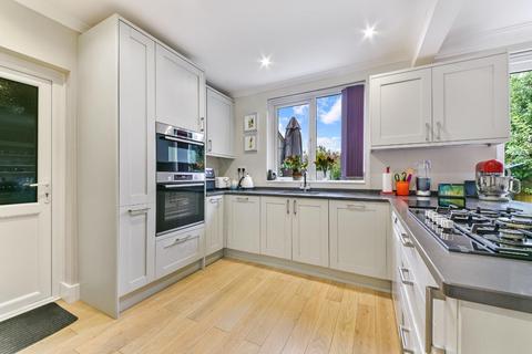 undefined, Bolton Road, Chessington