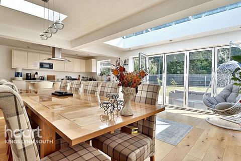 undefined, School Road, Tilney High End