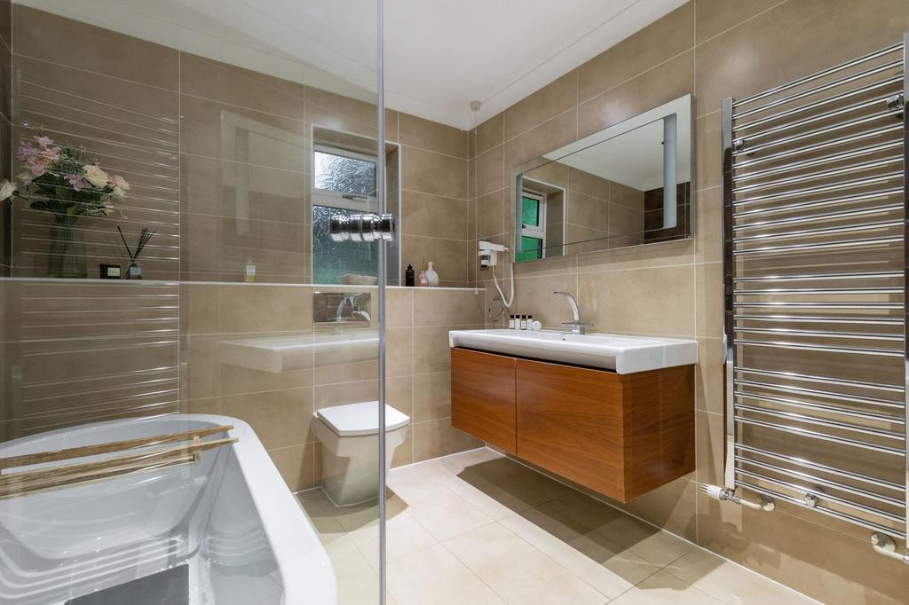 Bedroom One Ensuite