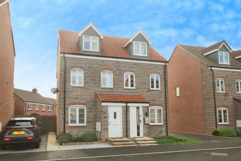 3 bedroom semi-detached house to rent, Harebell Road, Bristol BS16
