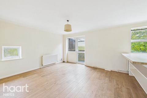undefined, Maple Road, Hayes
