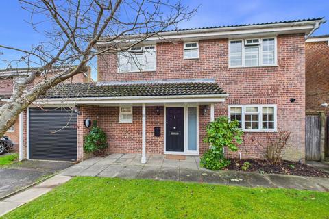 Cobbetts Mead, Haywards Heath, RH16