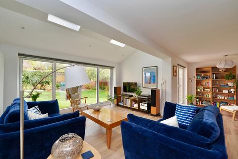 4 bedroom detached house for sale, Snowdonia Way, Hinchingbrooke Park, Huntingdon, PE29