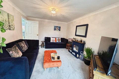 5 bedroom detached house for sale, Larmouth Court, Willington, Crook