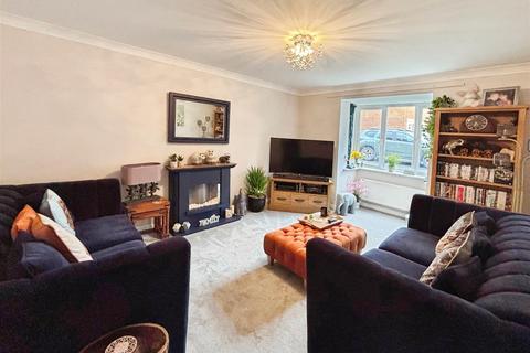 5 bedroom detached house for sale, Larmouth Court, Willington, Crook