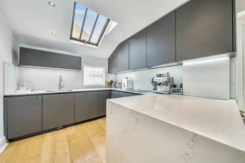 4 bedroom end of terrace house for sale, Old Woolwich Road, Greenwich