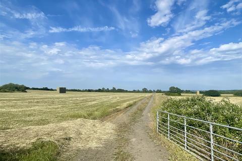 undefined, Land near Willersey