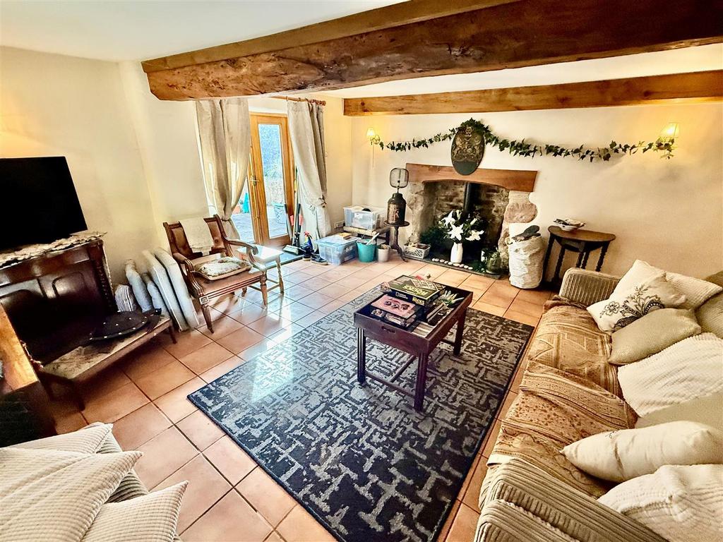 Sitting room np.jpg