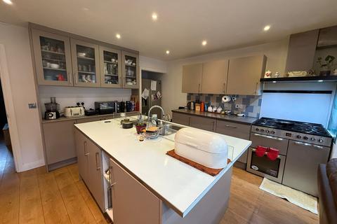 undefined, Blount Mews, Uxbridge UB10