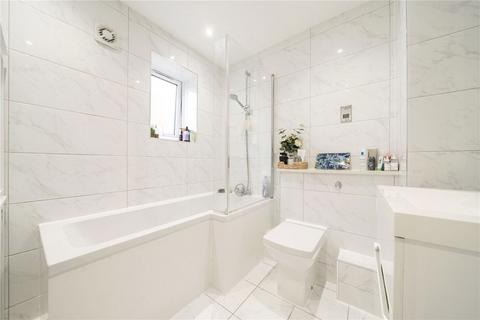 2 bedroom flat for sale, Wesley Avenue, London E16