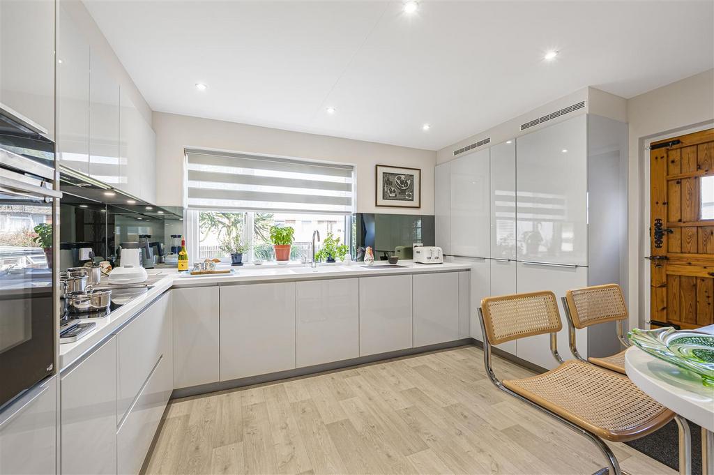 Kitchen/Breakfast Room