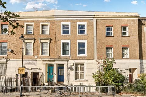 2 bedroom flat for sale, Grosvenor Terrace, London, SE5