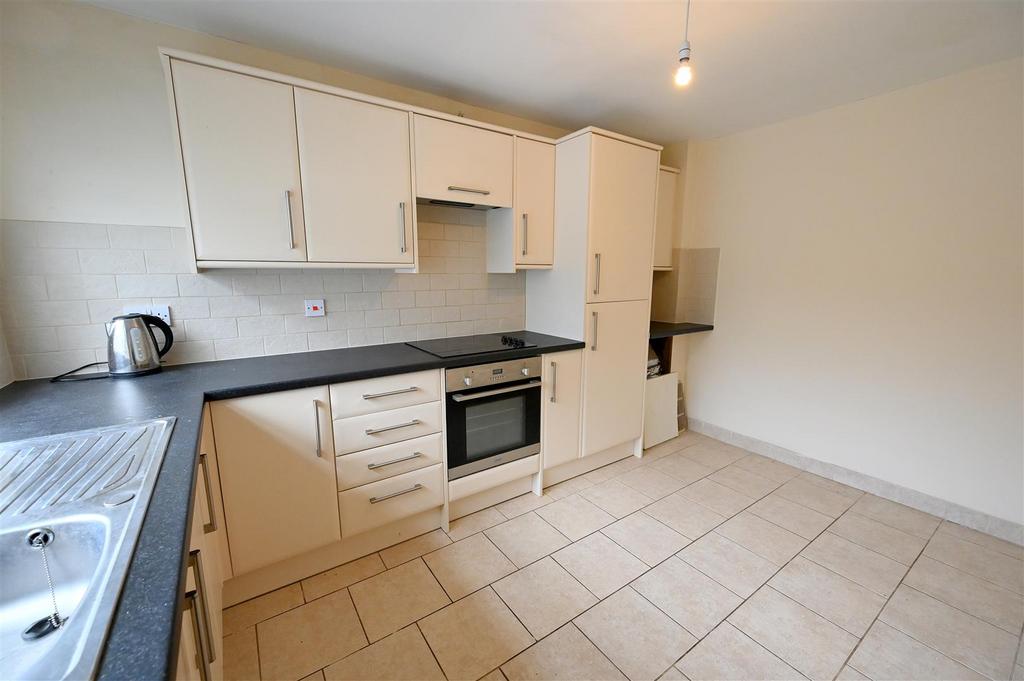 Kitchen 1.JPG