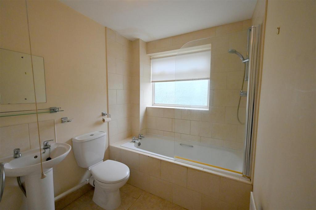 Bathroom.JPG
