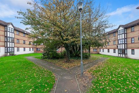 2 bedroom flat for sale, Somerset Gardens, Creighton Road, London