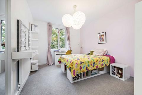 undefined, Cornforth Lane, London NW7