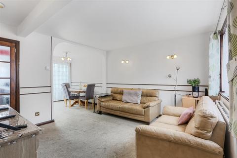 undefined, Chiswick Close, Croydon