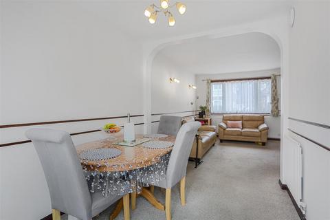undefined, Chiswick Close, Croydon