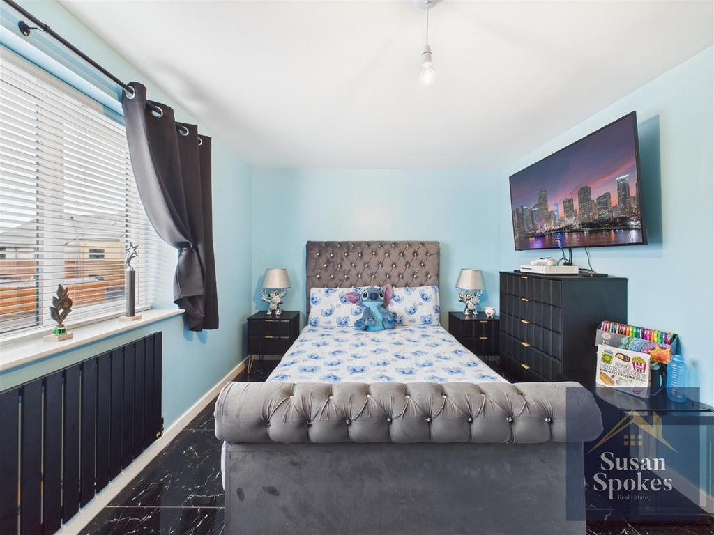 CAM01858 G0-PR0188-STILL012.jpg