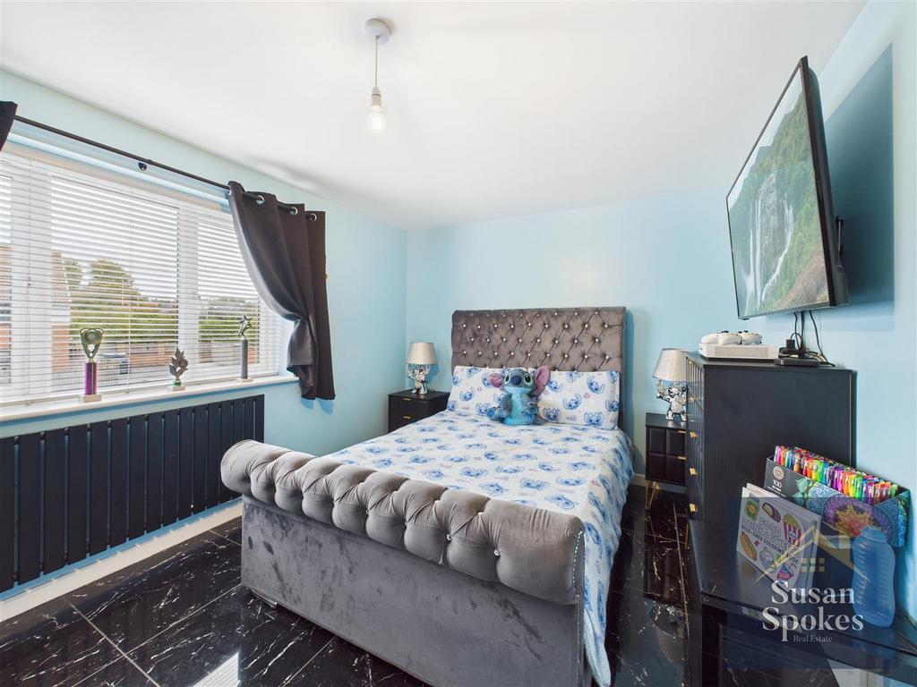 CAM01858 G0-PR0188-STILL011.jpg