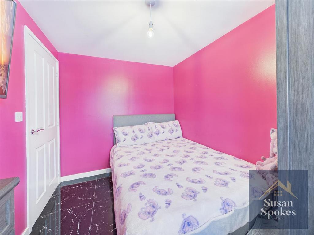 CAM01858 G0-PR0188-STILL008.jpg