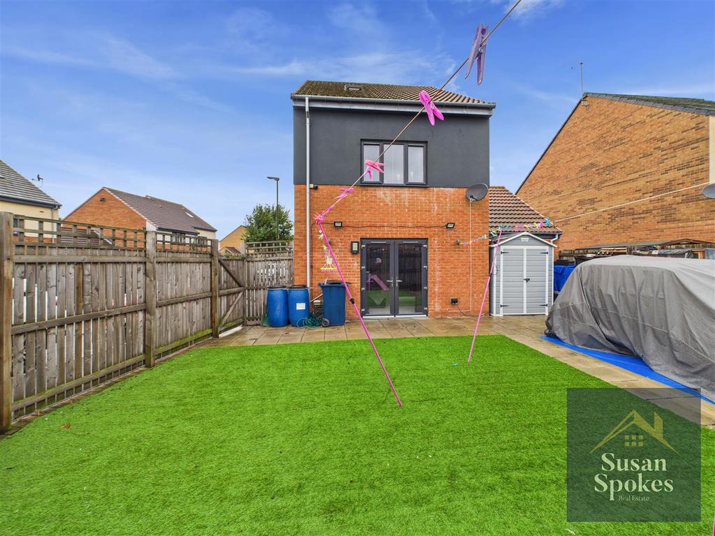 CAM01858 G0-PR0188-STILL023.jpg