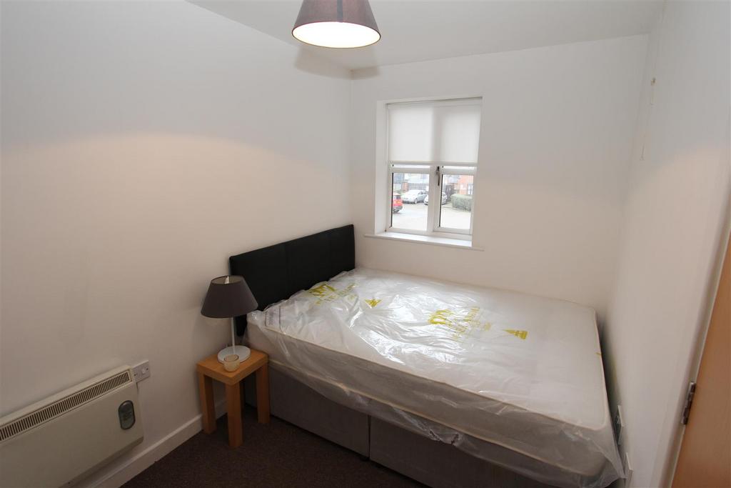 Bedroom 2.JPG