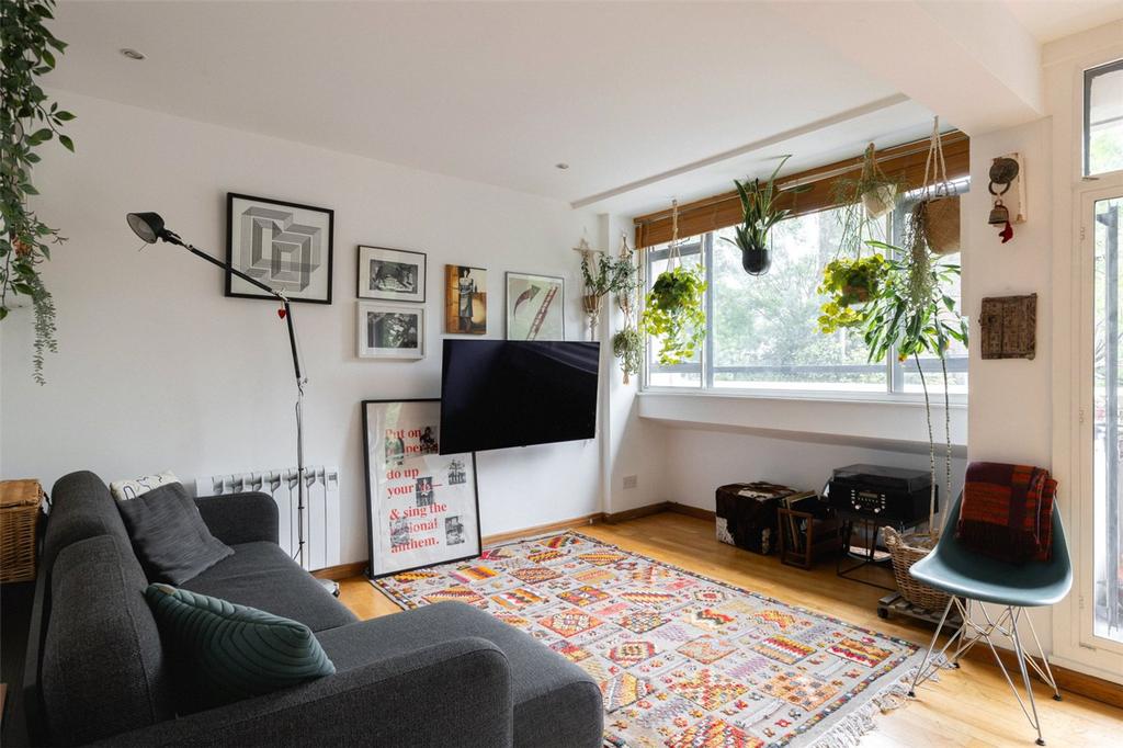 Keeling House, E2