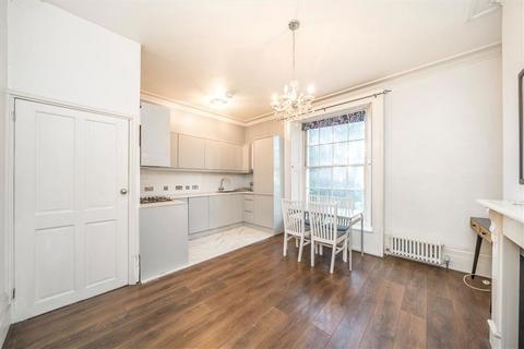 2 bedroom flat to rent, Shooters Hill Road, London SE3