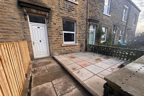 4 bedroom terraced house to rent, Union Street, Lindley, Huddersfield, HD3
