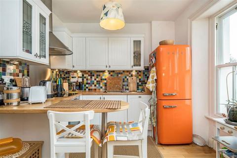 1 bedroom flat for sale, Lewisham Way, London SE14
