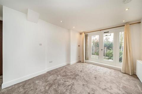 2 bedroom flat to rent, New Cross Road, London SE14