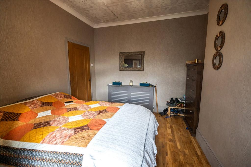 Bedroom 2 (2)