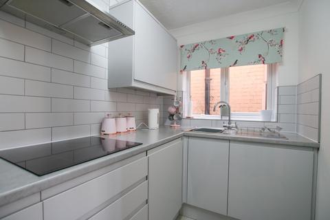 1 bedroom retirement property for sale, Reading Road, Wokingham, RG41